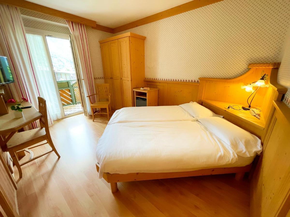 Alledolomiti Boutique Lake Hotel - Adults Friendly Molveno Bagian luar foto