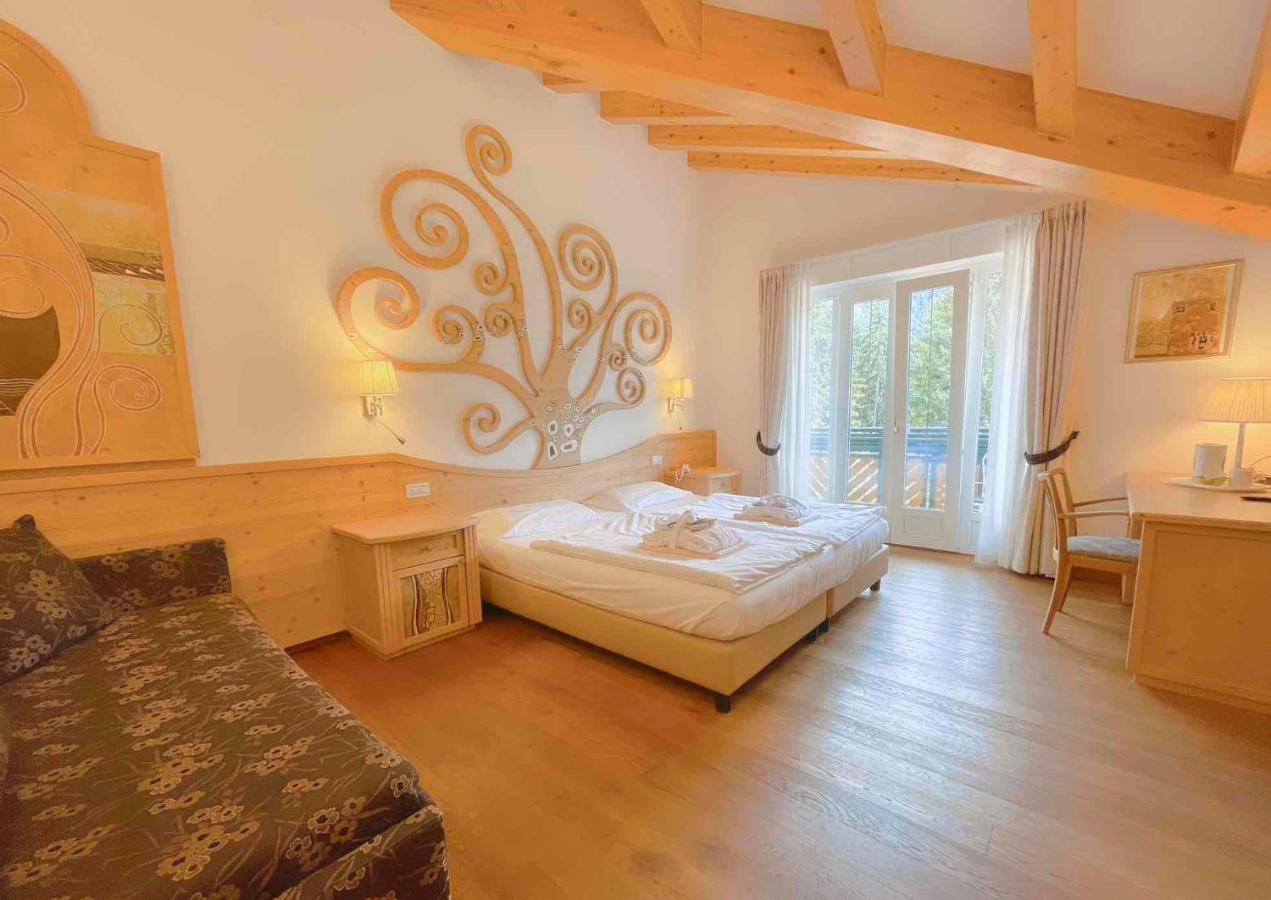 Alledolomiti Boutique Lake Hotel - Adults Friendly Molveno Bagian luar foto
