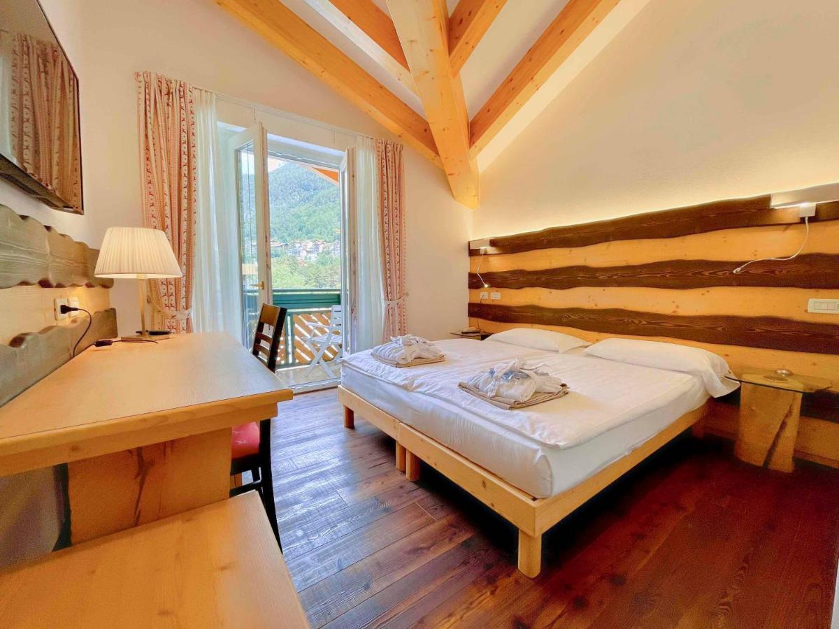 Alledolomiti Boutique Lake Hotel - Adults Friendly Molveno Bagian luar foto