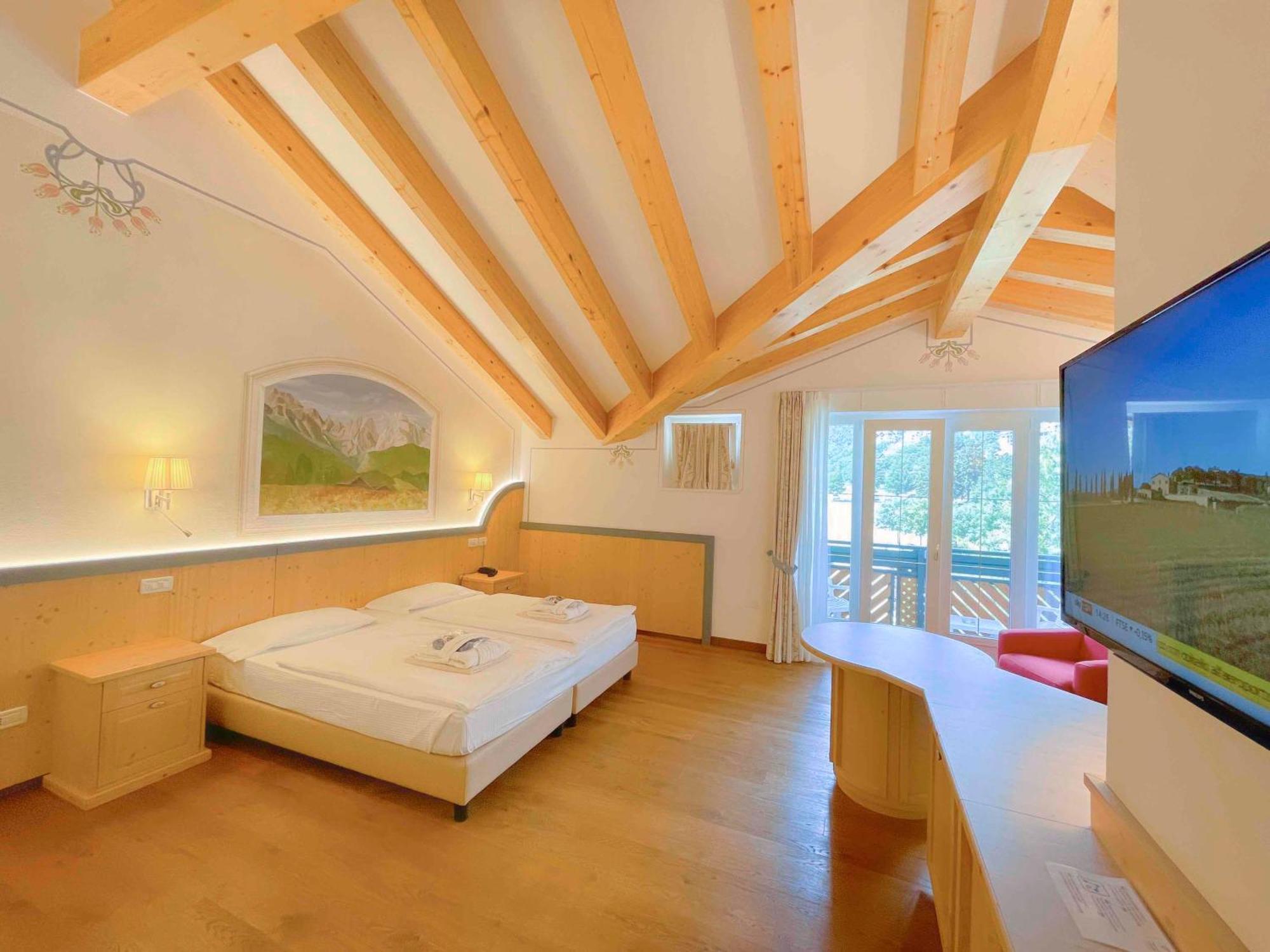 Alledolomiti Boutique Lake Hotel - Adults Friendly Molveno Bagian luar foto