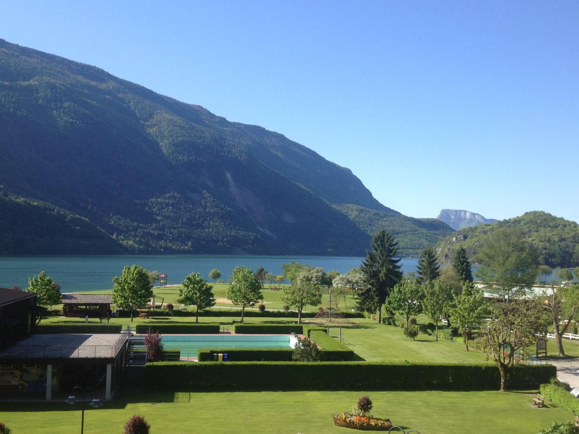 Alledolomiti Boutique Lake Hotel - Adults Friendly Molveno Bagian luar foto