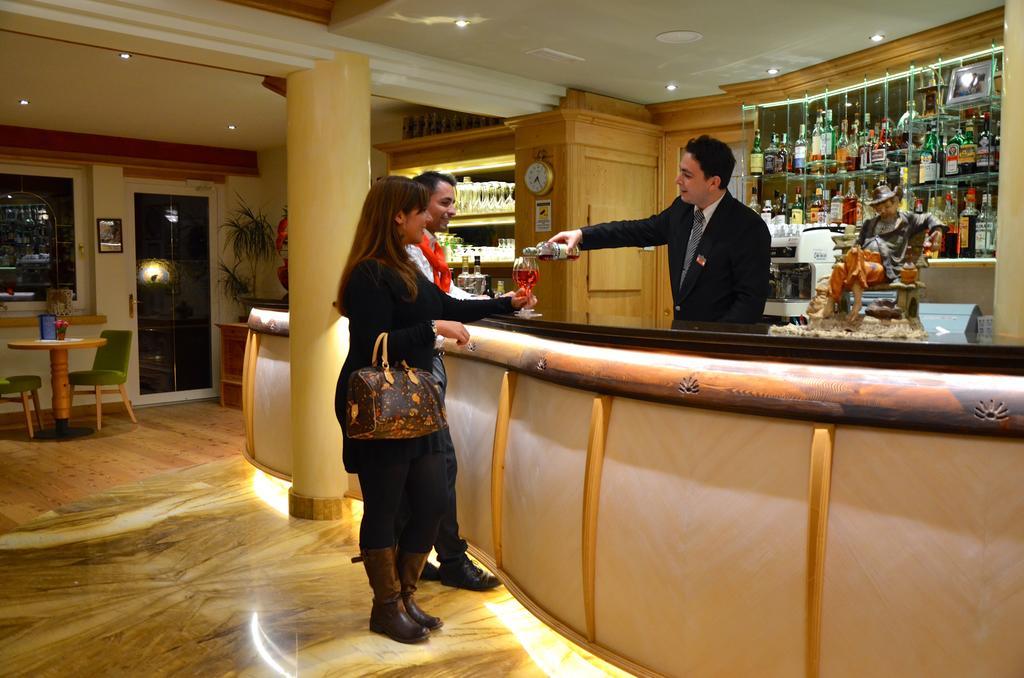 Alledolomiti Boutique Lake Hotel - Adults Friendly Molveno Bagian luar foto